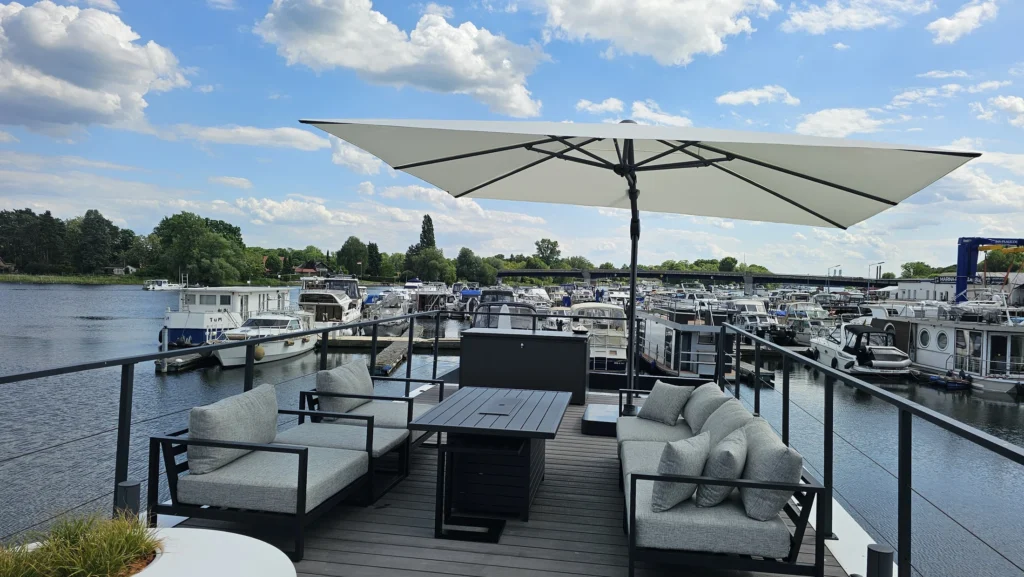 hausboot mit dachterrasse